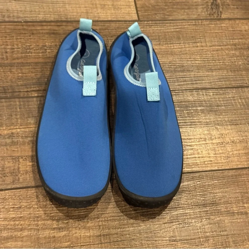 Cat and Jack Boys Water Shoes Swim Quick Dry Light Weight Blue Size 5